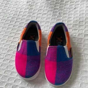 Xibany Original Canvas Slip-On Sneaker, Preteen, Orange/Blue/Pink/Green - Size 6